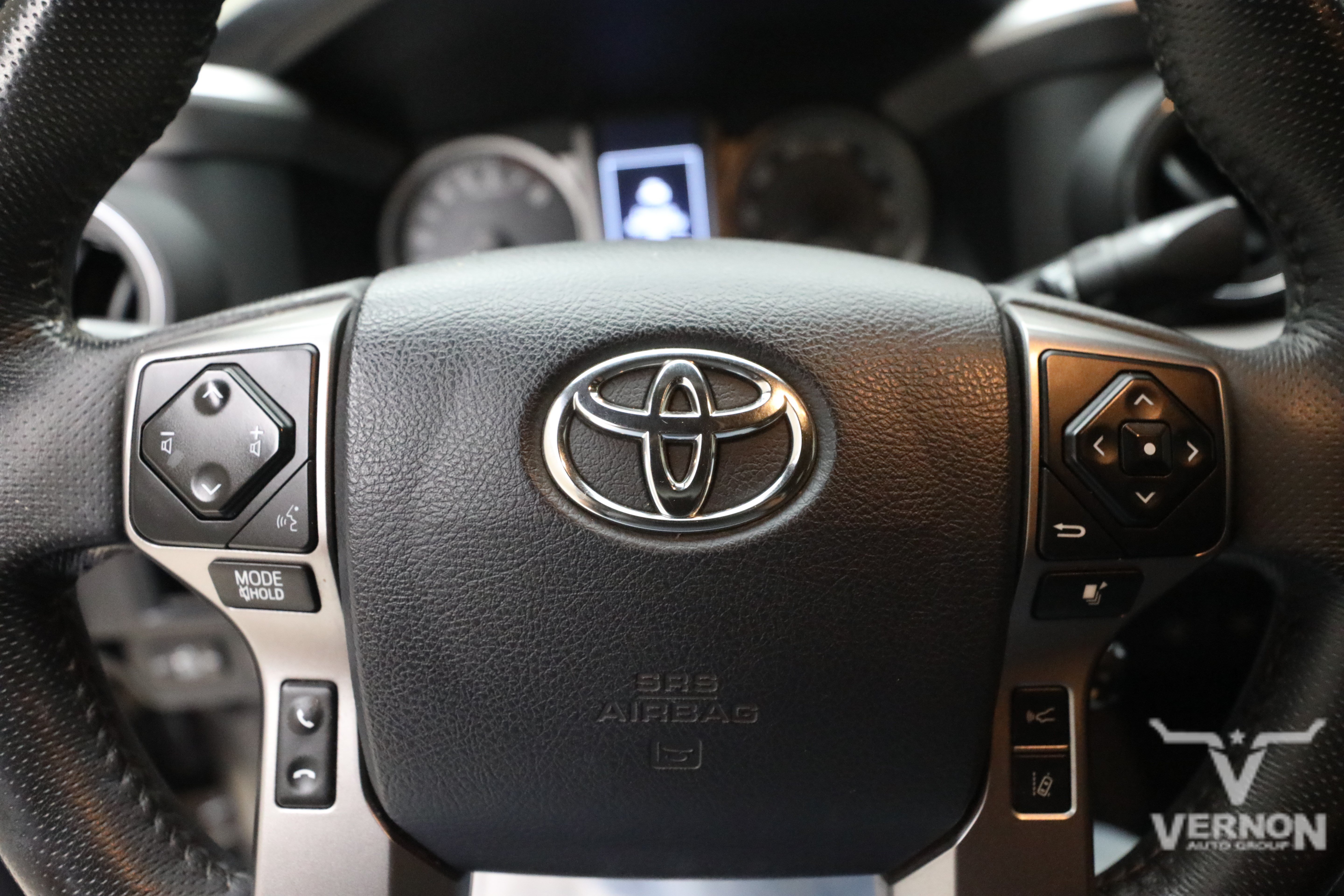 Used 2018 Toyota Tacoma Limited AWD/4WD image 22