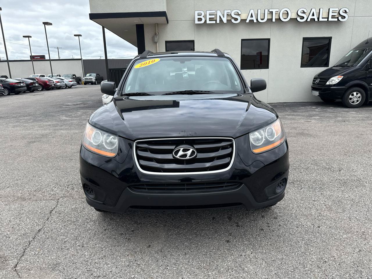 Used 2010 Hyundai Santa Fe GLS FWD image 3