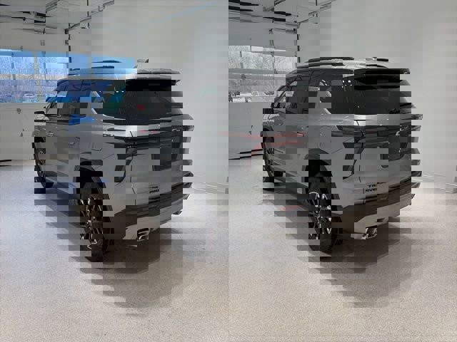 New 2026 Chevrolet Traverse Z71 w/ LPO, Floor Liner Package image 4