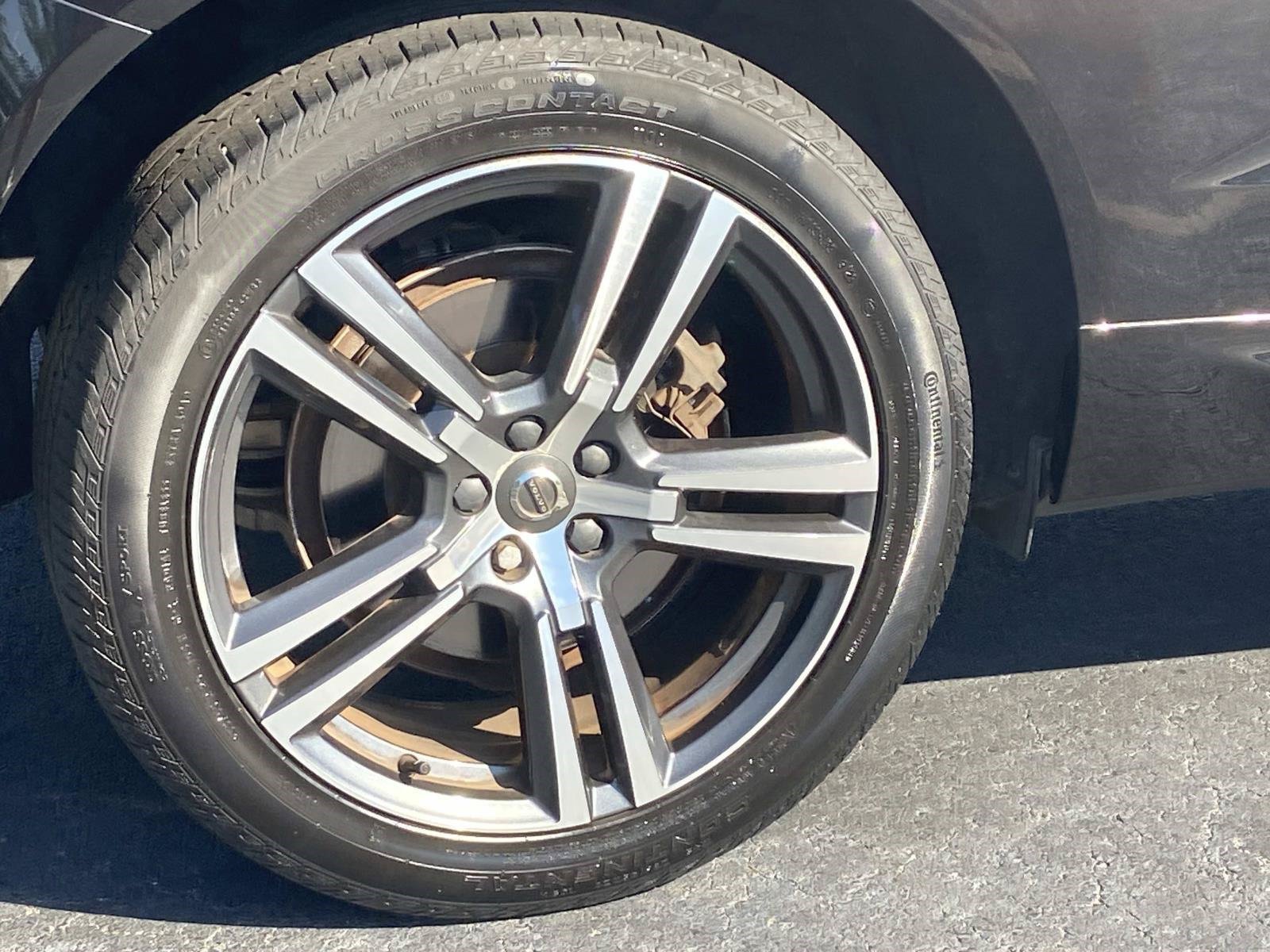 Used 2019 Volvo XC60 T6 Momentum w/ Premium Package AWD/4WD image 7