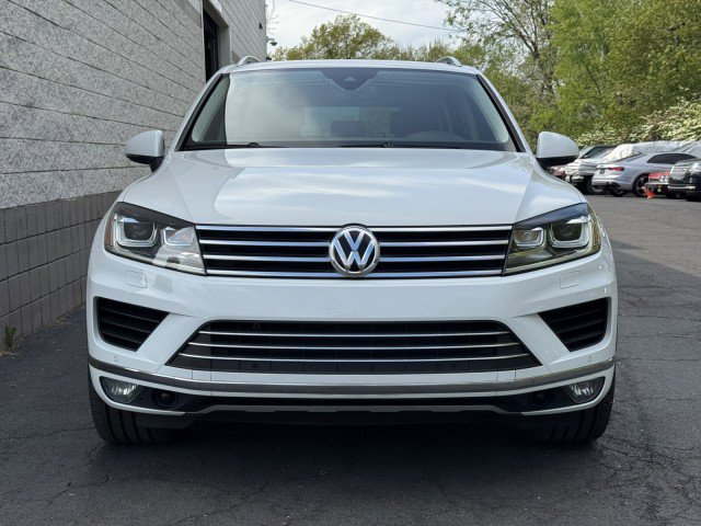 Used 2016 Volkswagen Touareg Sport AWD/4WD image 11
