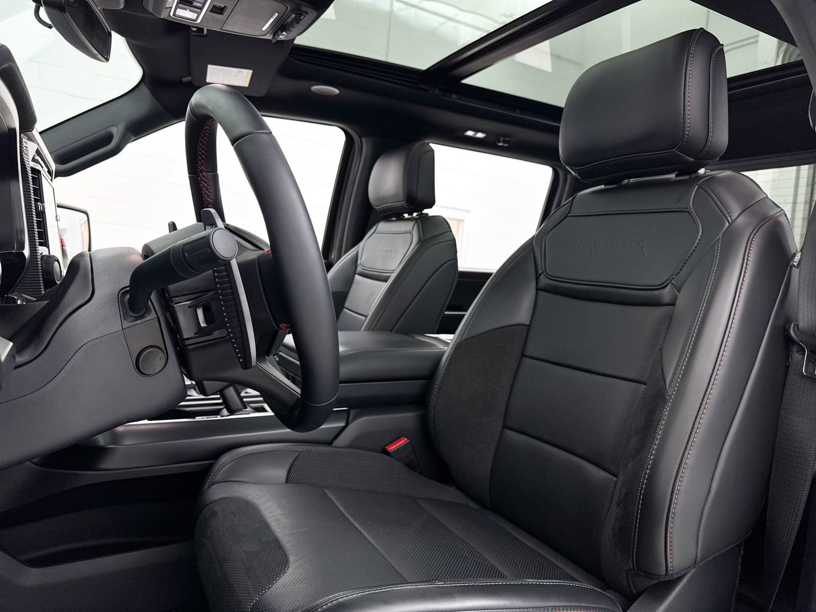 Used 2025 Ford F150 Raptor image 21