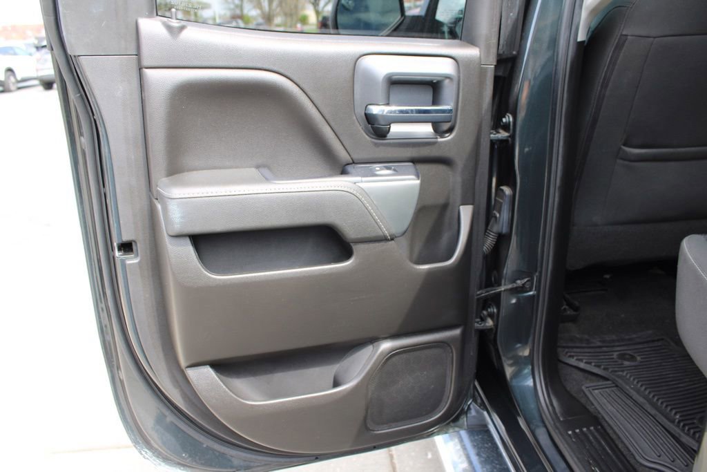 Used 2018 Chevrolet Silverado 1500 LT w/ All Star Edition image 25