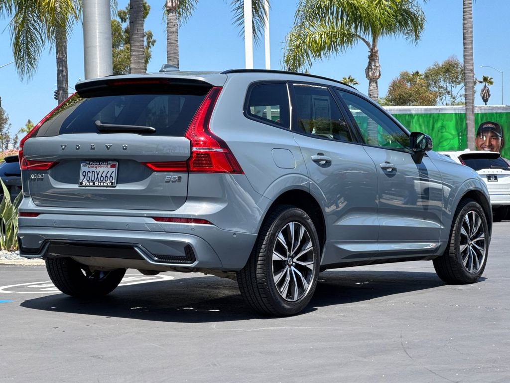 Certified 2023 Volvo XC60 B5 Plus AWD/4WD image 5