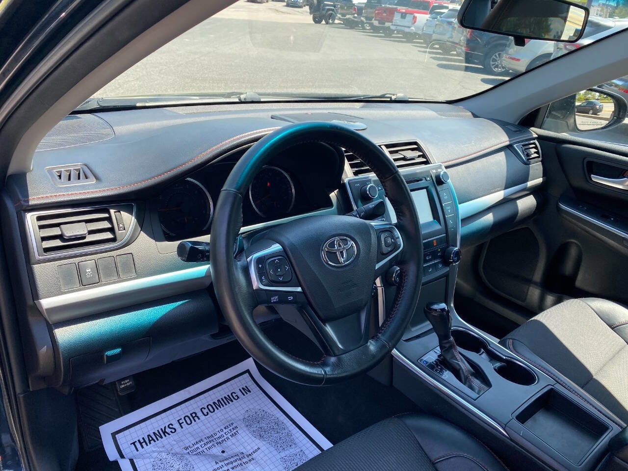 Used 2016 Toyota Camry SE FWD image 10