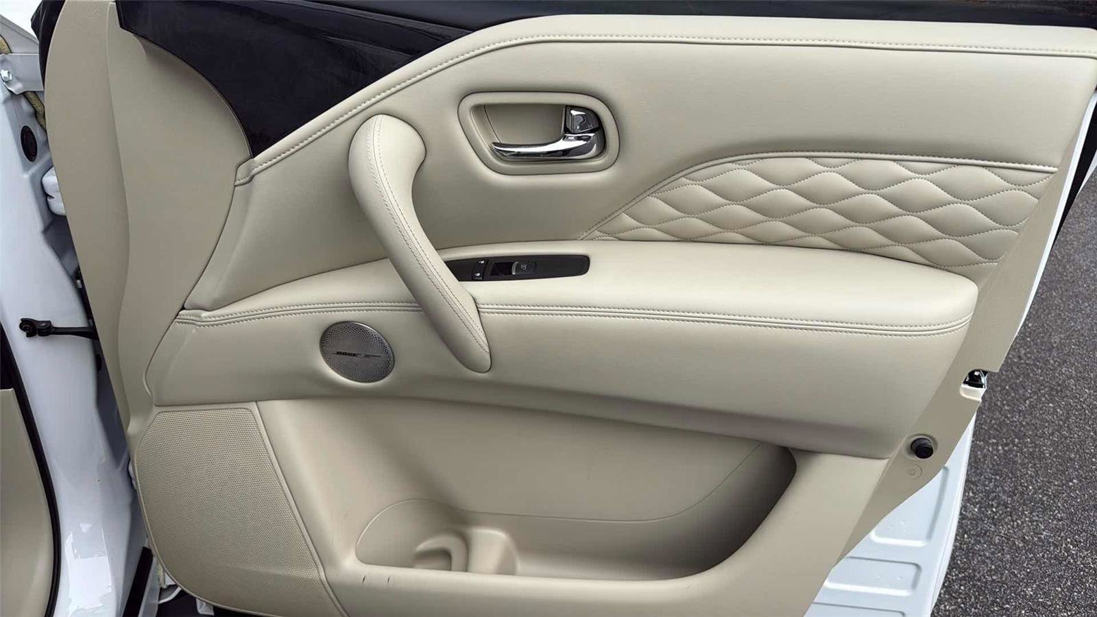 Used 2023 INFINITI QX80 Sensory w/ All-Season Package image 22