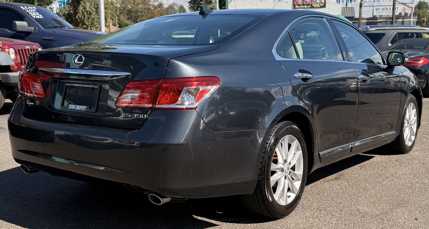 Used 2011 Lexus ES 350 w/ Preferred Accessory Package FWD image 3