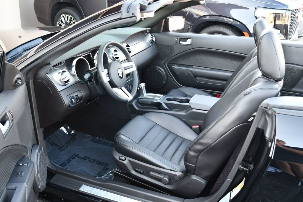 Used 2007 Ford Mustang GT RWD image 56