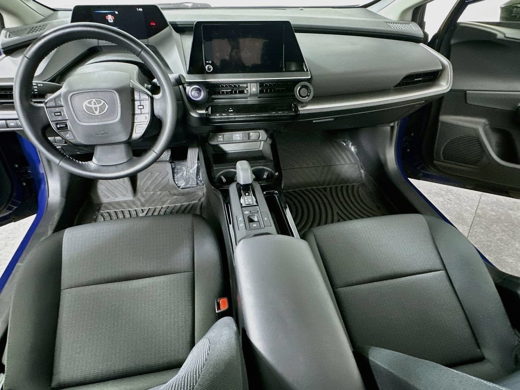 Used 2023 Toyota Prius LE FWD image 18
