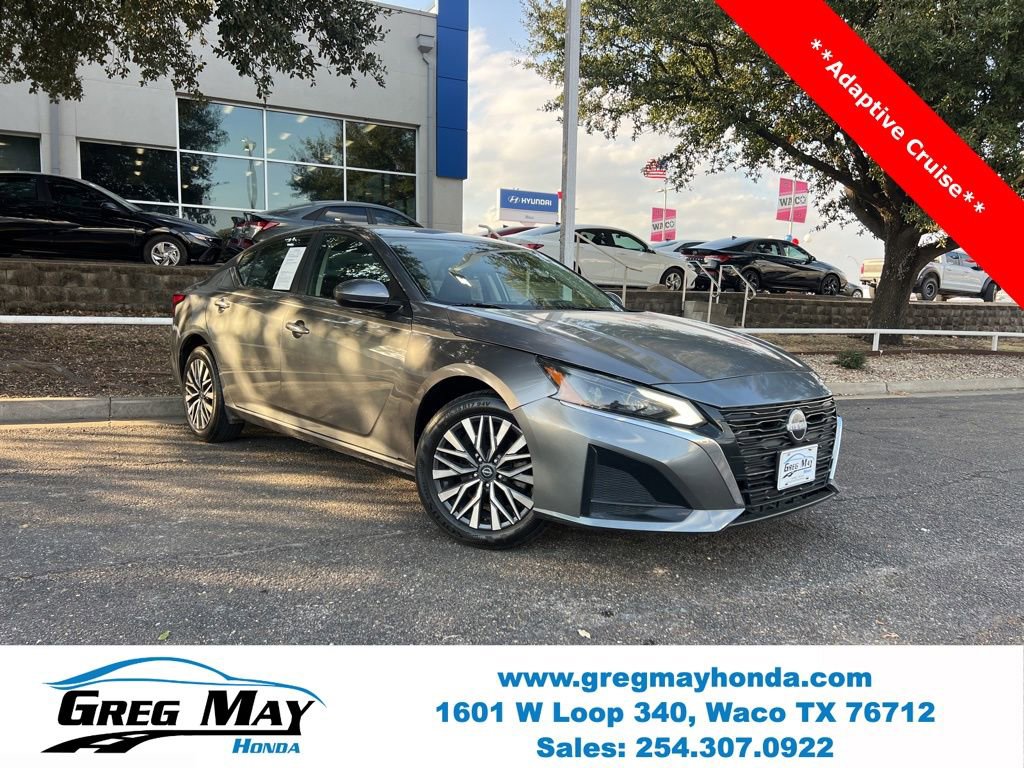 Used 2023 Nissan Altima 2.5 SV image 1