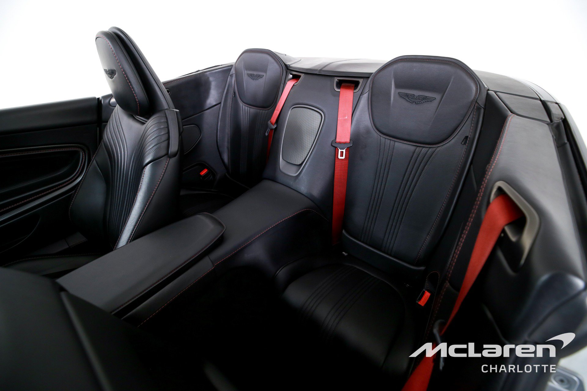Used 2020 Aston Martin DB11 Volante RWD image 17
