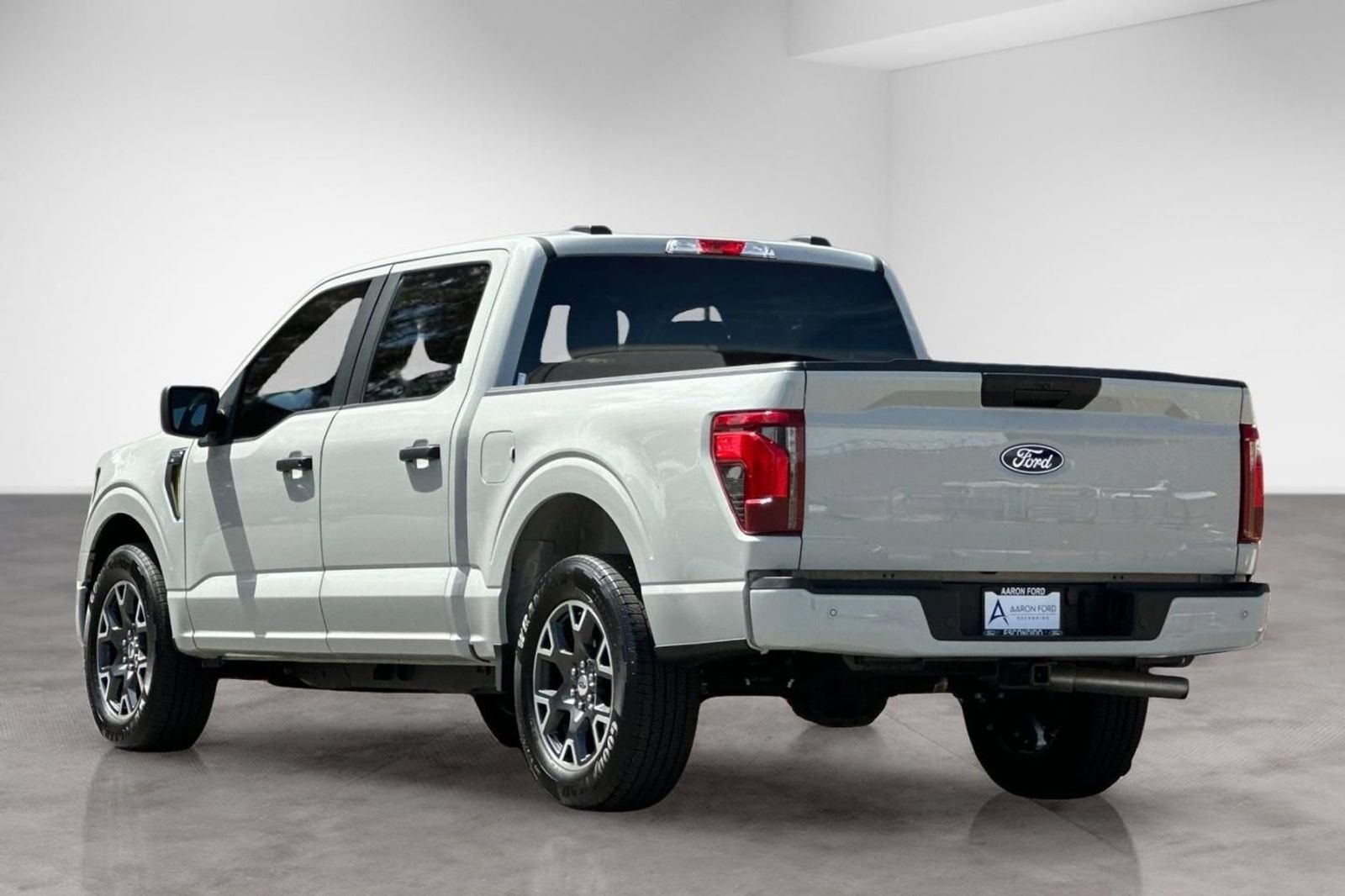 Used 2024 Ford F150 STX RWD image 3