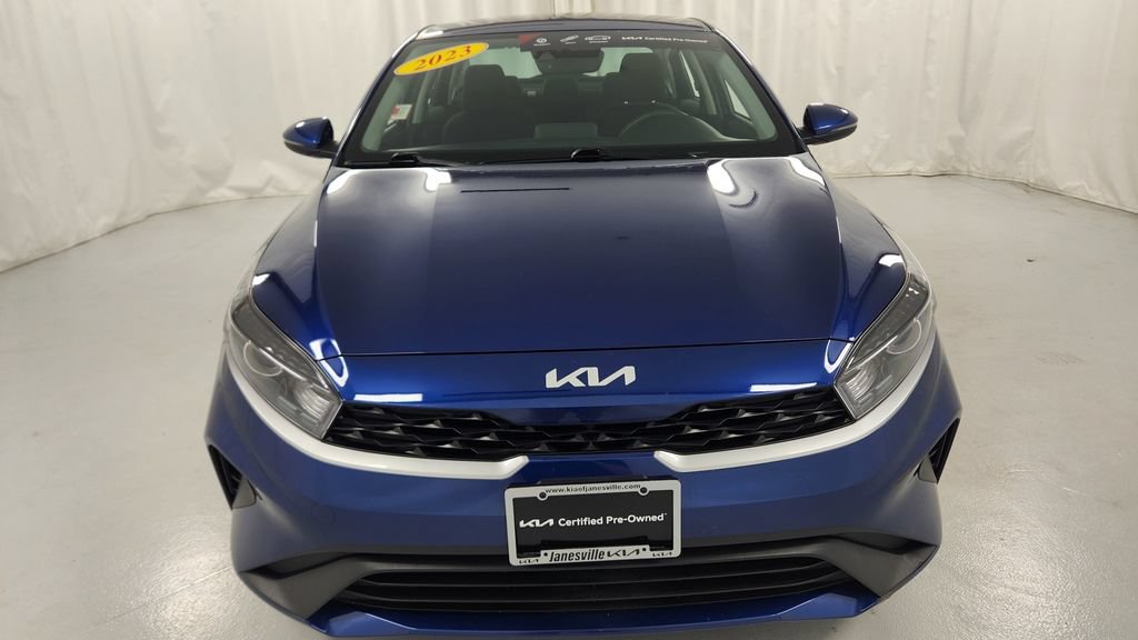 Used 2023 Kia Forte LXS w/ LXS Technology Package FWD image 8