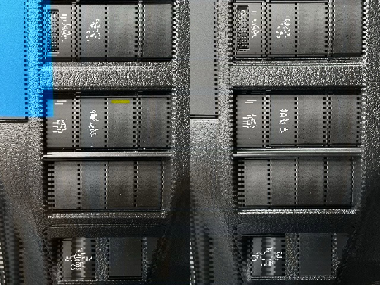 Used 2025 Toyota Tacoma TRD Off-Road AWD/4WD image 32