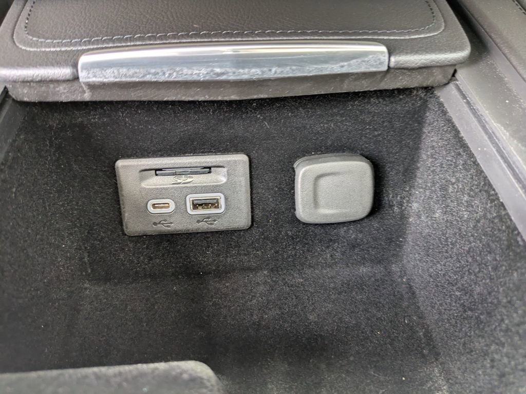 Used 2019 Cadillac XT4 Premium Luxury FWD image 25