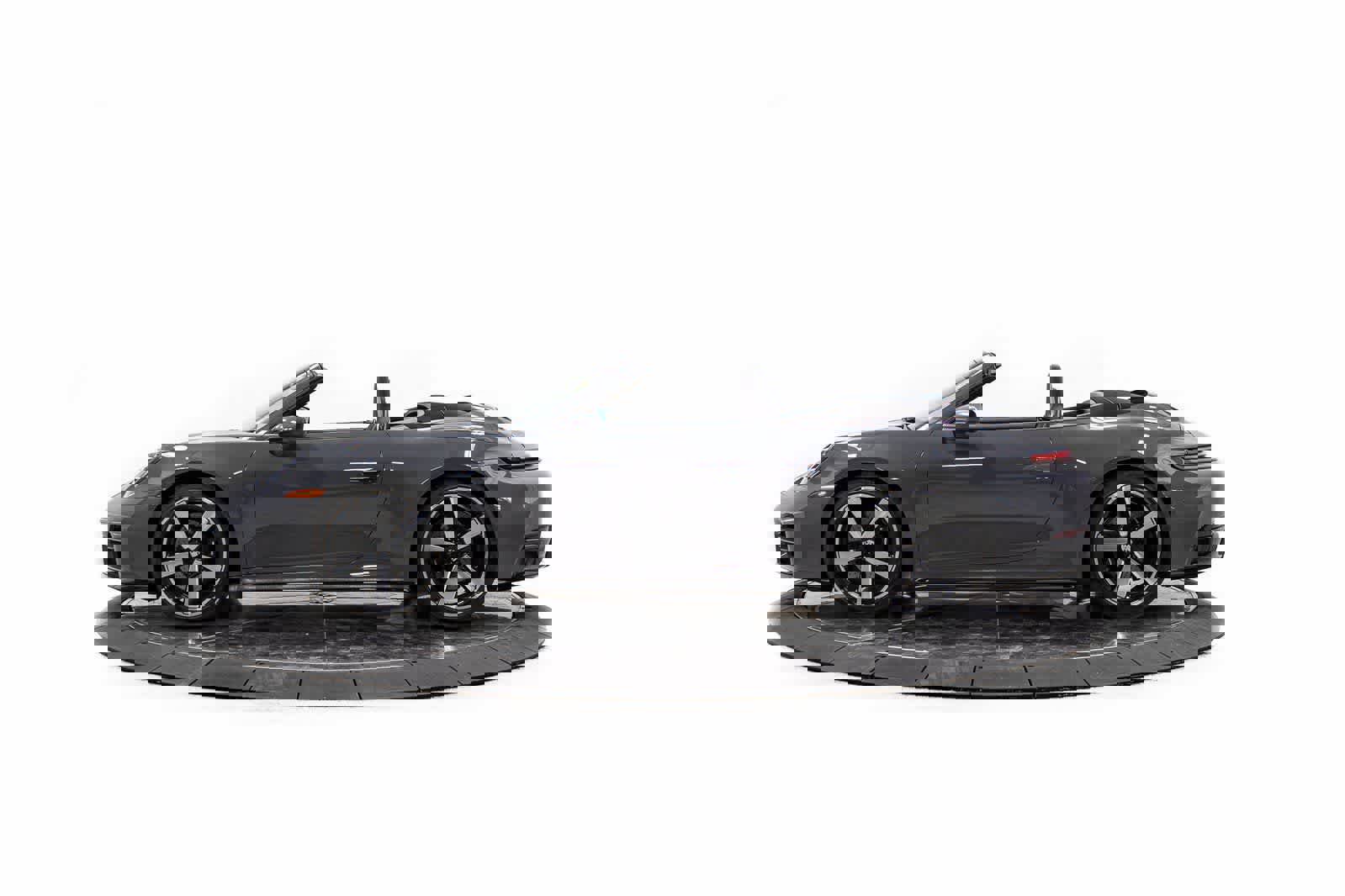 Certified 2025 Porsche 911 Carrera image 2