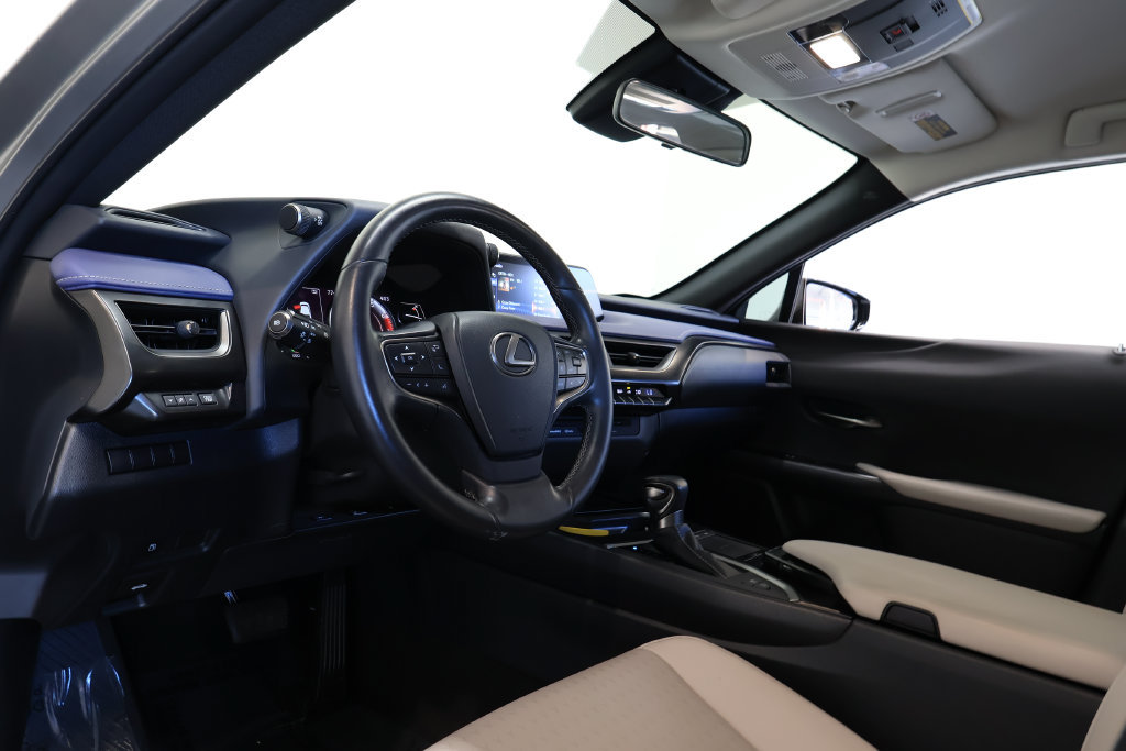 Used 2021 Lexus UX 250h w/ Accessory Package (Z1) AWD/4WD image 17