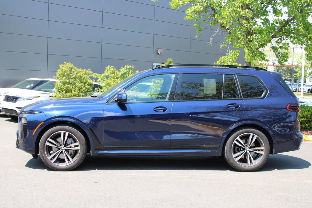 Used 2023 BMW X7 xDrive40i w/ M Sport Package AWD/4WD image 3