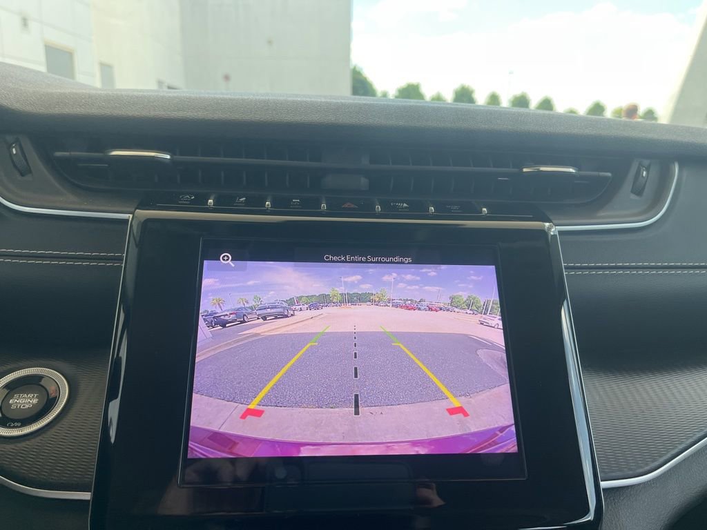 Used 2023 Jeep Grand Cherokee Laredo image 14