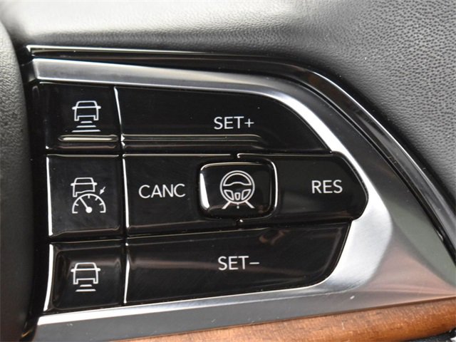 Used 2023 Jeep Grand Cherokee L Summit image 29