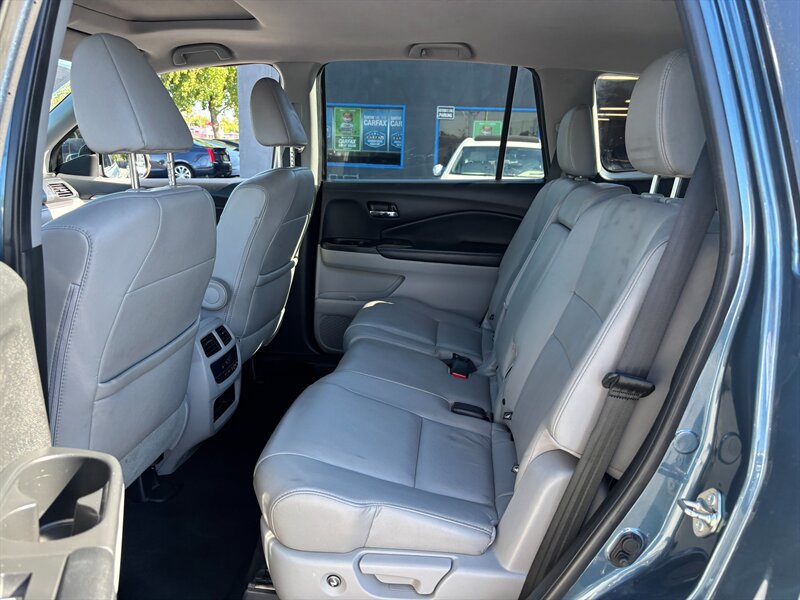 Used 2017 Honda Pilot EX-L image 11