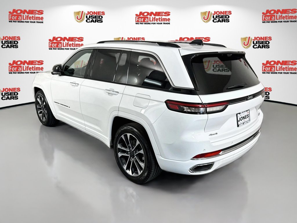 Used 2023 Jeep Grand Cherokee Overland w/ Luxury Tech Group IV AWD/4WD image 2