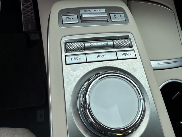 Used 2025 Genesis GV70 3.5T Sport w/ Sport Prestige Package AWD/4WD image 28