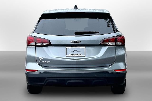 Used 2024 Chevrolet Equinox LS w/ LS Convenience Package FWD image 4