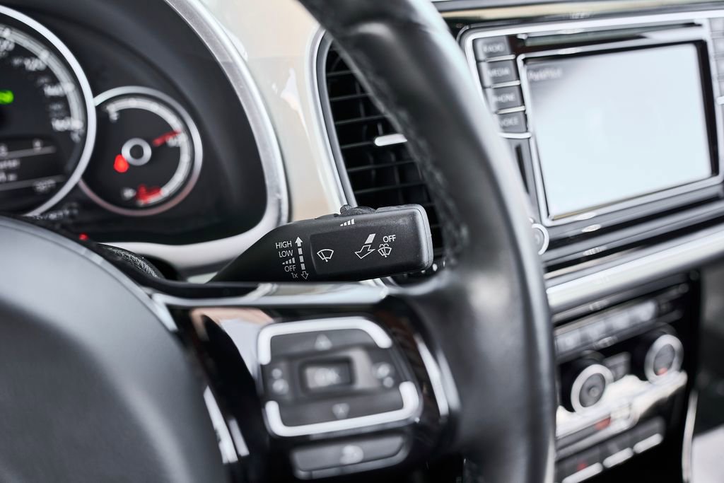 Used 2019 Volkswagen Beetle 2.0T Final Edition SEL FWD image 19