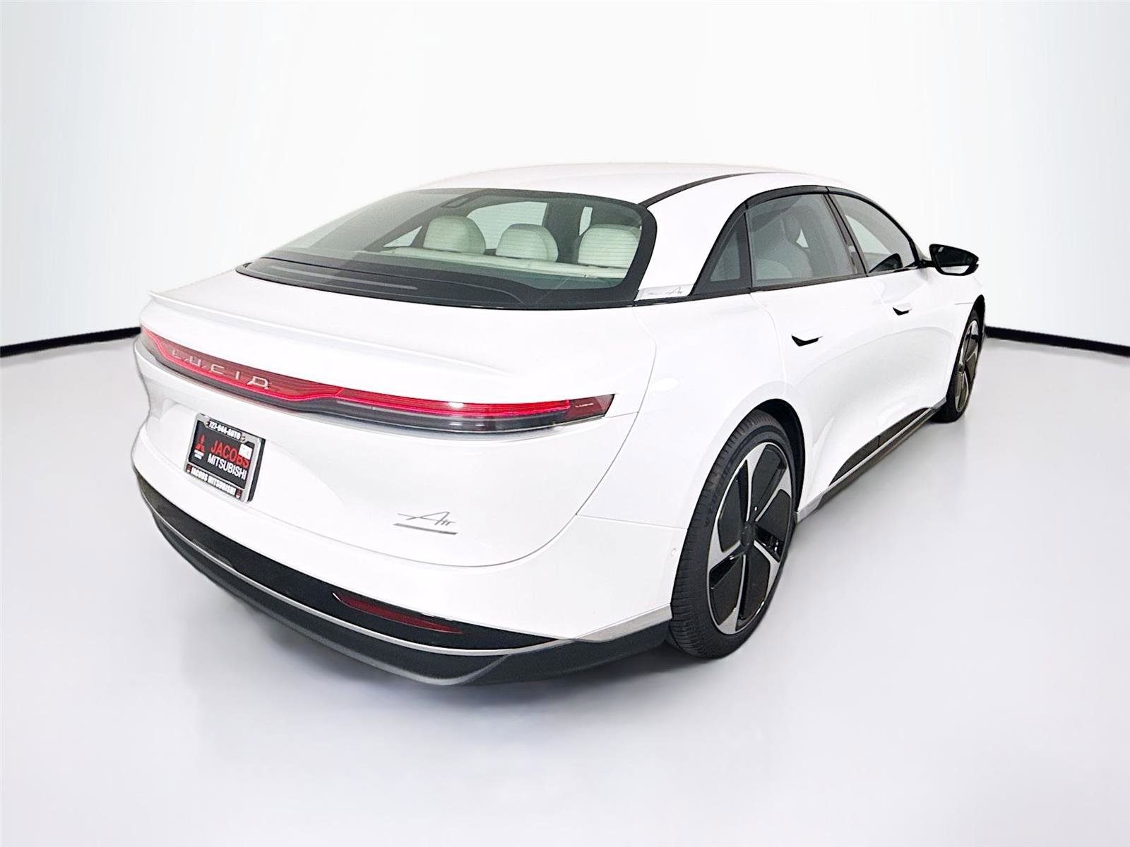 Used 2023 Lucid Air Touring image 18