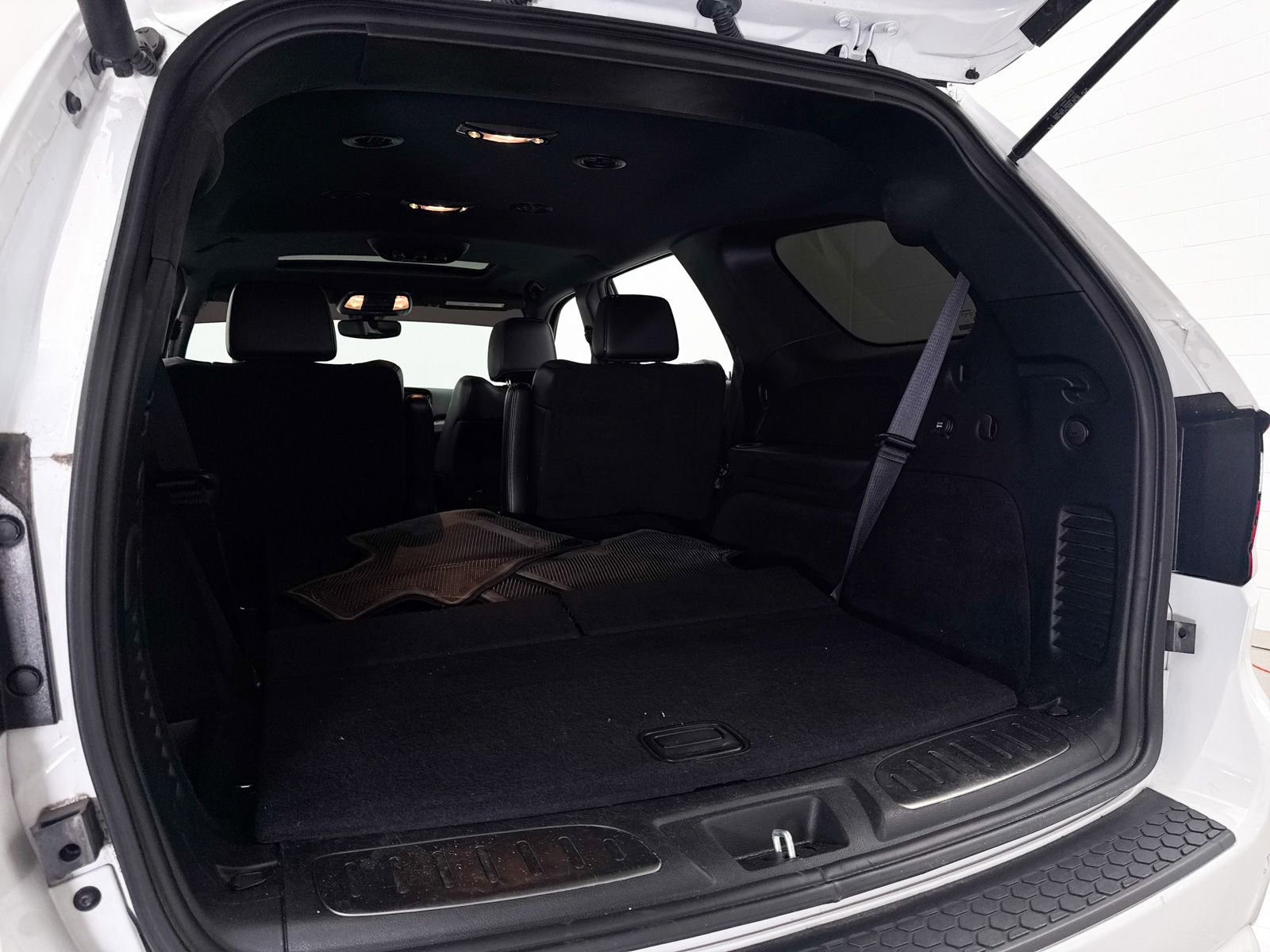 Used 2022 Dodge Durango R/T w/ Blacktop Package AWD/4WD image 36