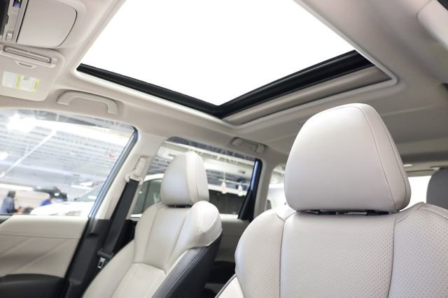 Used 2024 Subaru Forester Limited w/ Convenience Package image 28