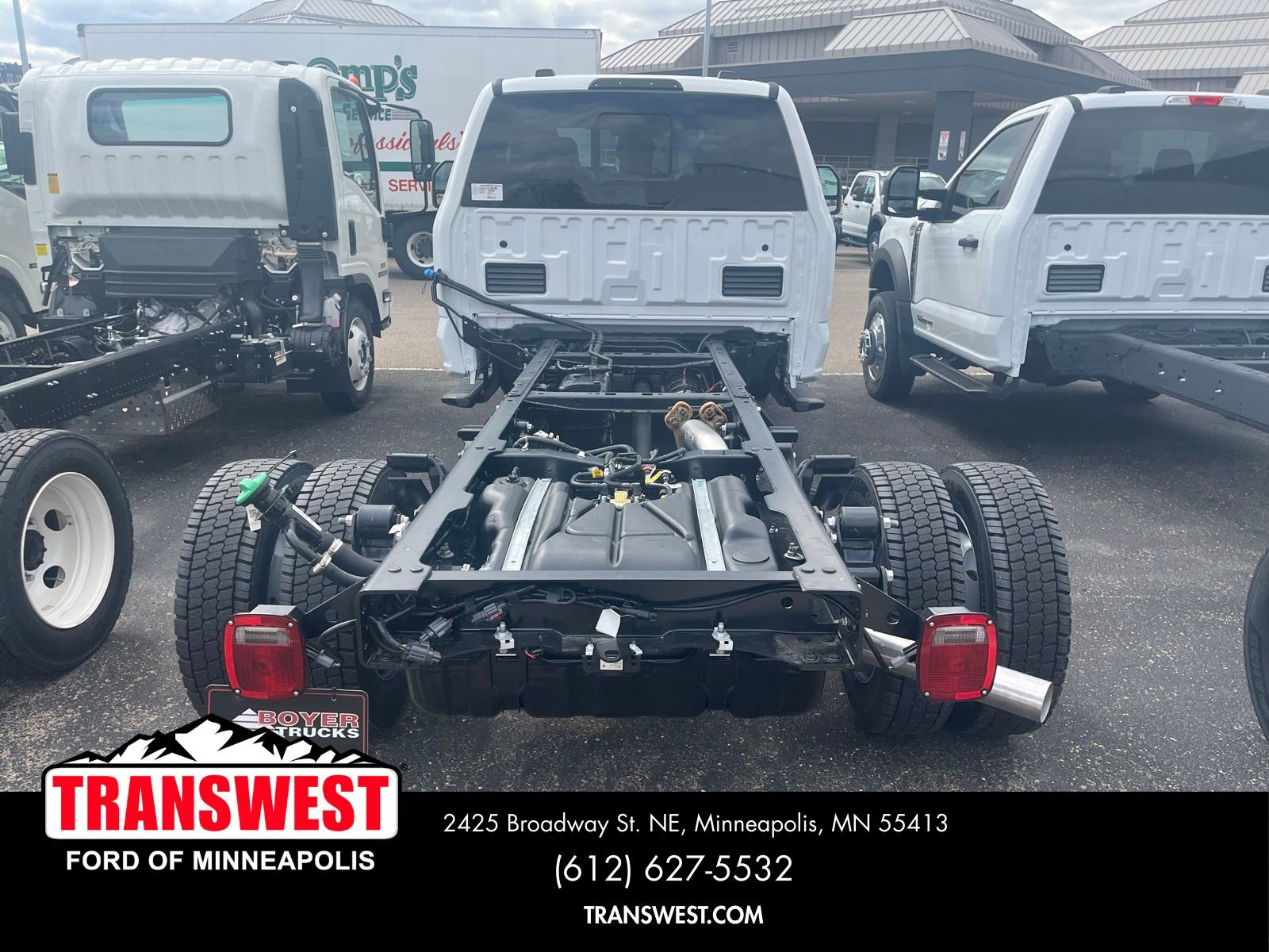 New 2025 Ford F550 4x4 SuperCab Super Duty image 14