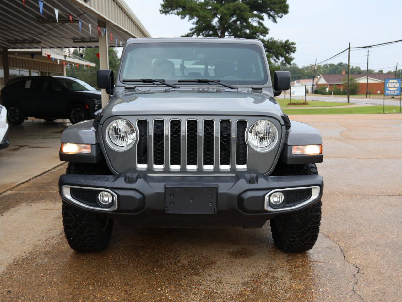 Used 2021 Jeep Gladiator Overland w/ Popular Equipment Package AWD/4WD image 4