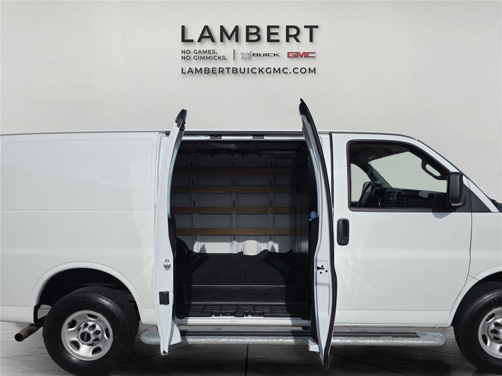 Used 2024 GMC Savana 2500 w/ Driver Convenience Package image 19