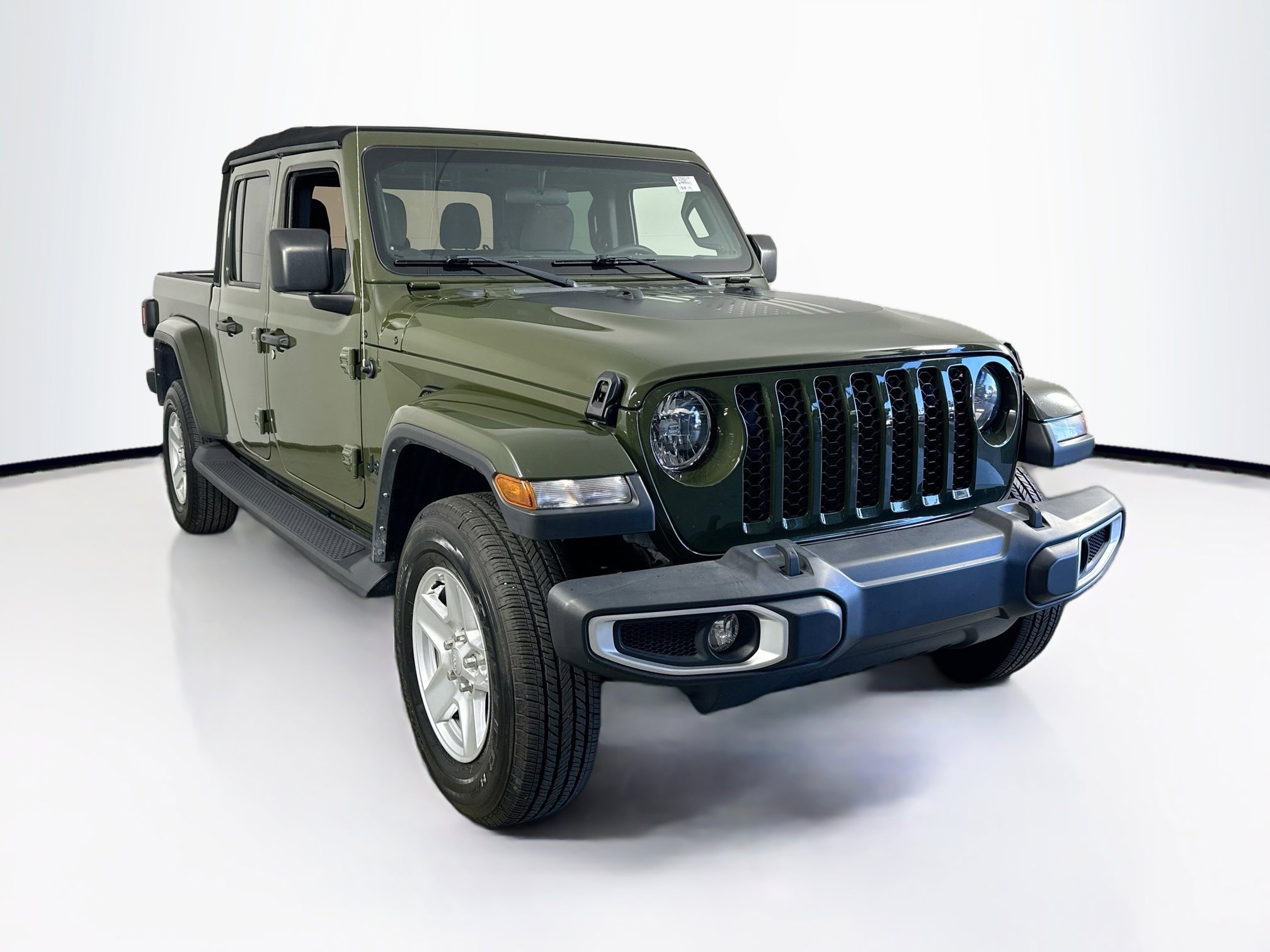 Used 2023 Jeep Gladiator Sport AWD/4WD image 3