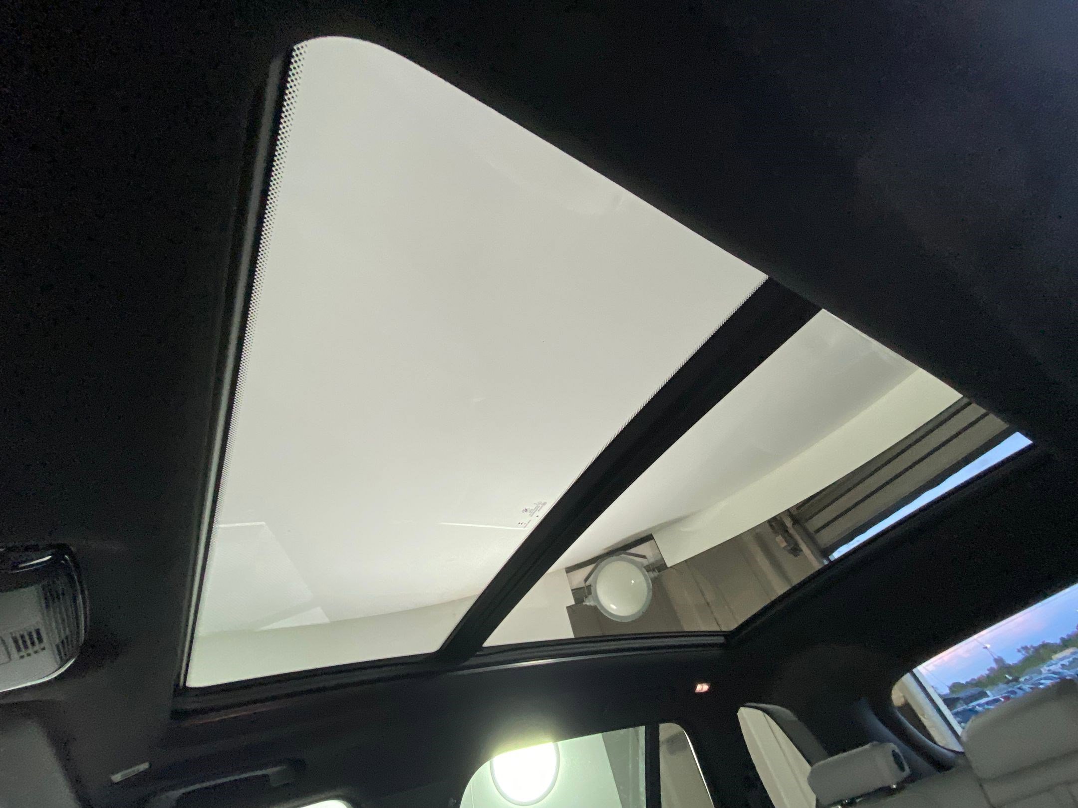 Used 2026 BMW X5 sDrive40i w/ Premium Package image 12