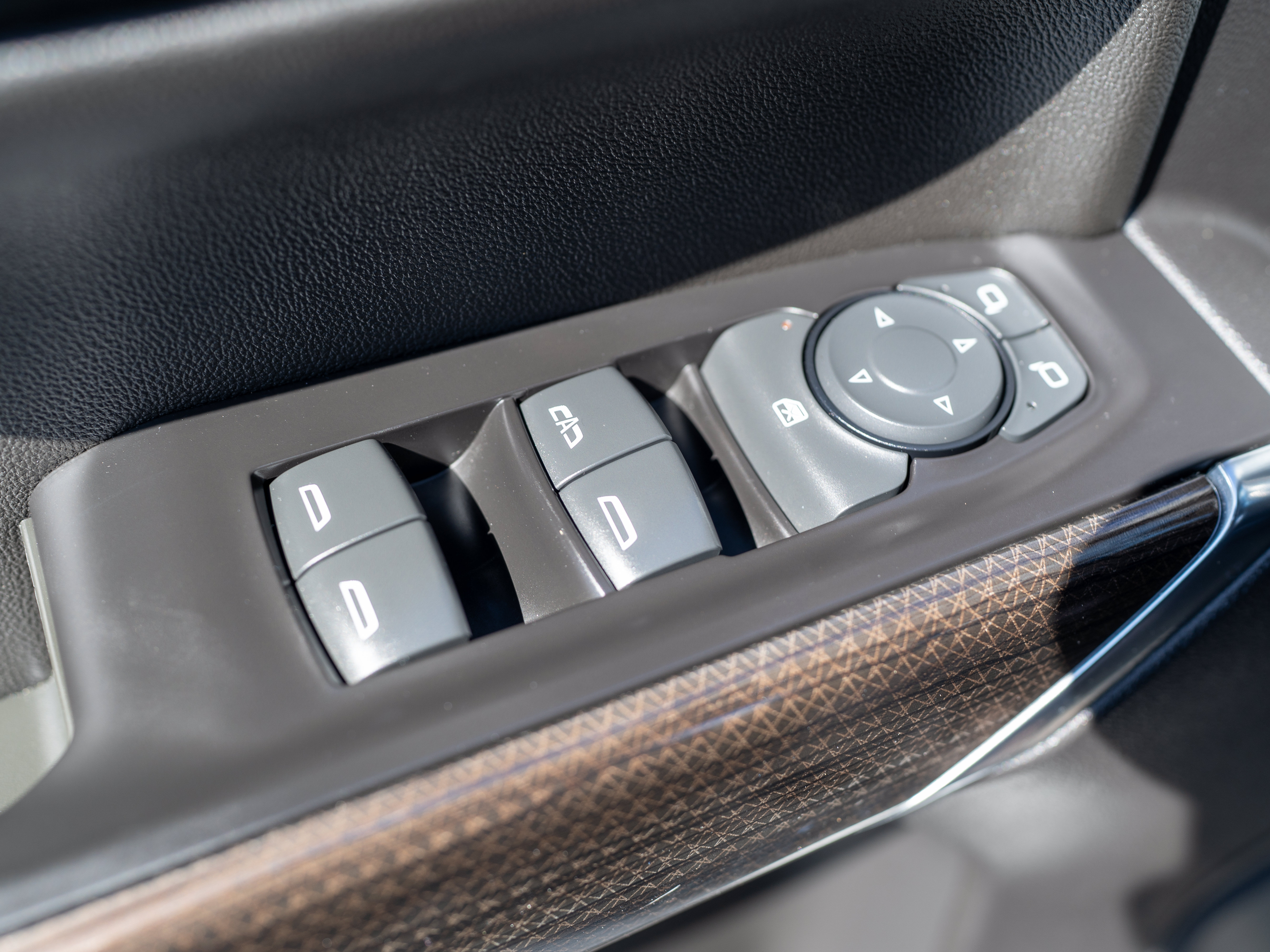 Used 2020 Chevrolet Silverado 1500 LT w/ Texas Edition RWD image 17