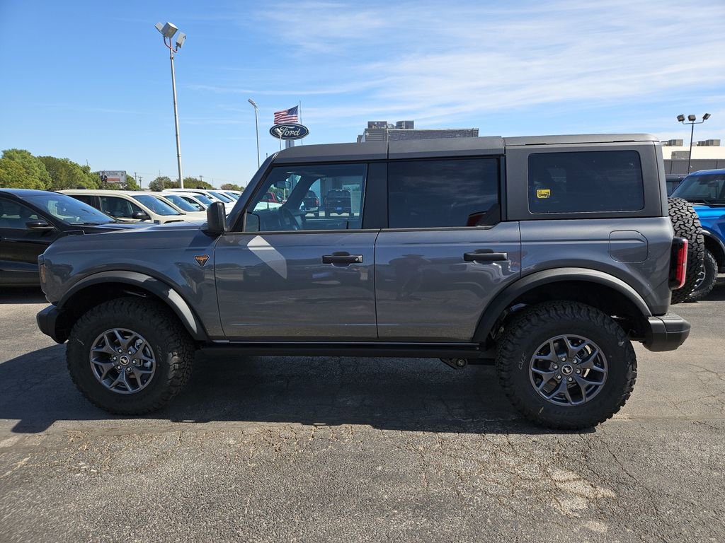 New 2025 Ford Bronco Badlands image 7