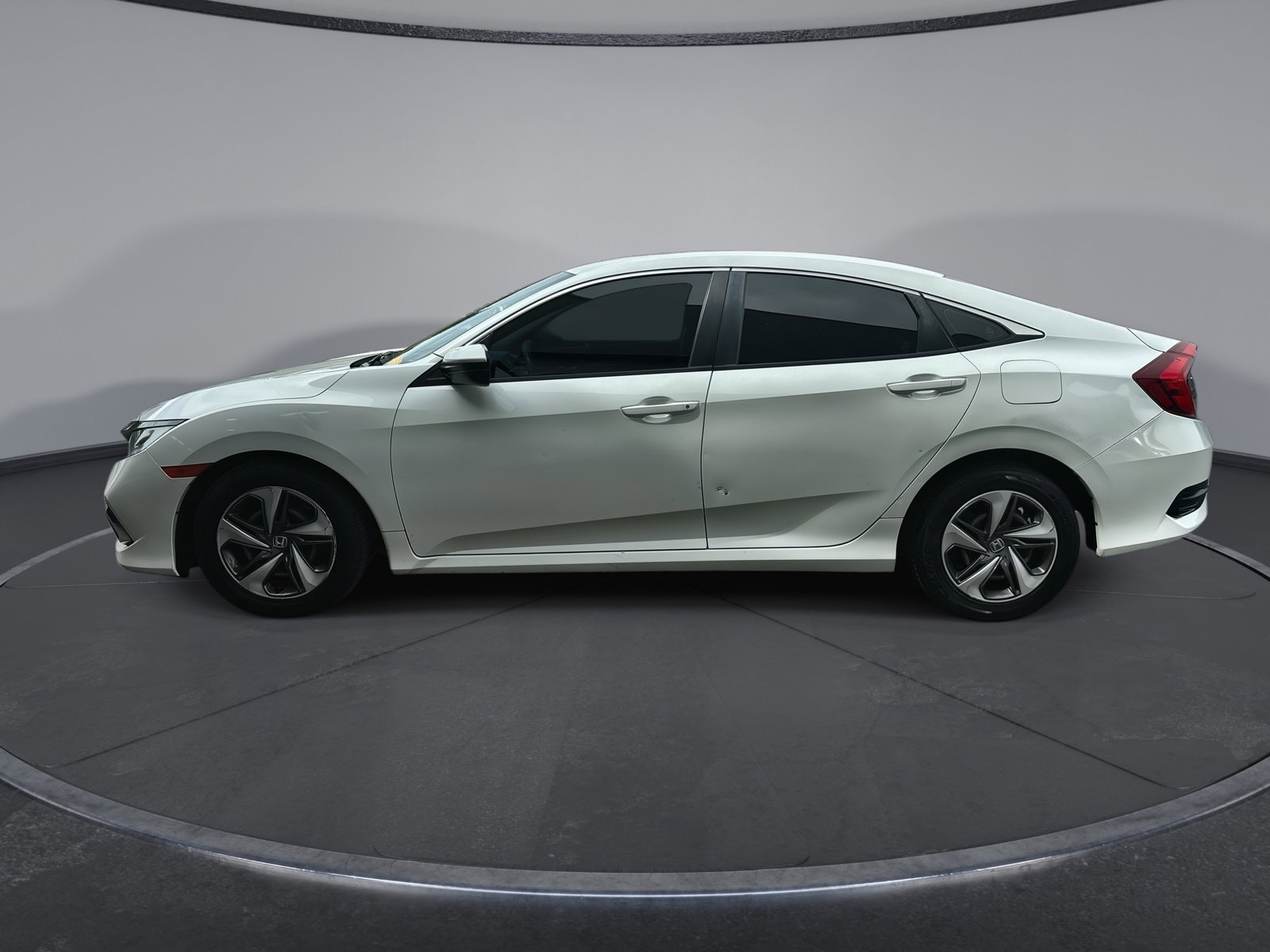 Used 2019 Honda Civic LX image 4