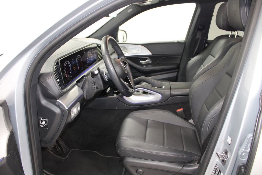Used 2025 Mercedes-Benz GLS 450 4MATIC image 21