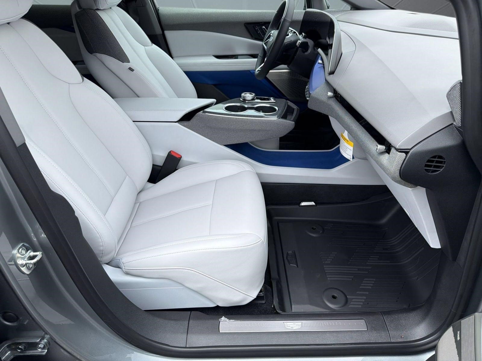 New 2027 Cadillac Optiq Sport w/ LPO, Floor Liner Package AWD/4WD image 25