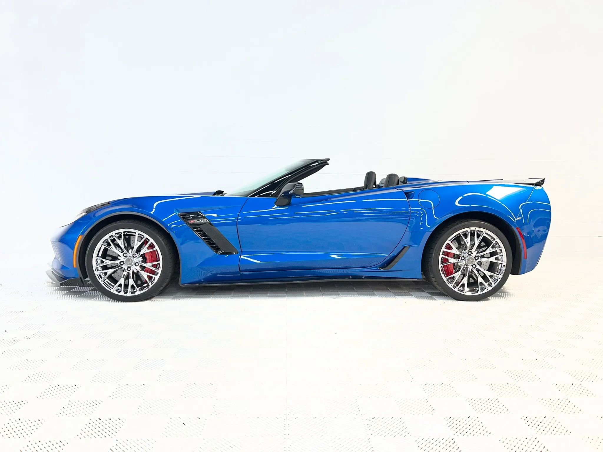 Used 2015 Chevrolet Corvette Z06 w/ 3LZ Preferred Equipment Group