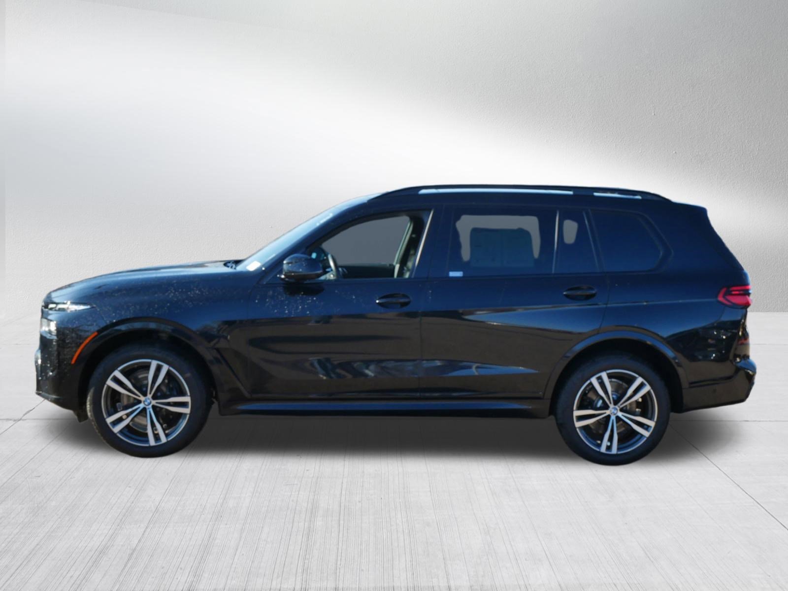 Used 2023 BMW X7 xDrive40i w/ Executive Package image 4