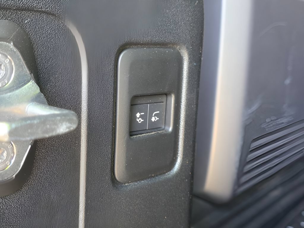 Used 2020 Land Rover Defender 110 X AWD/4WD image 6