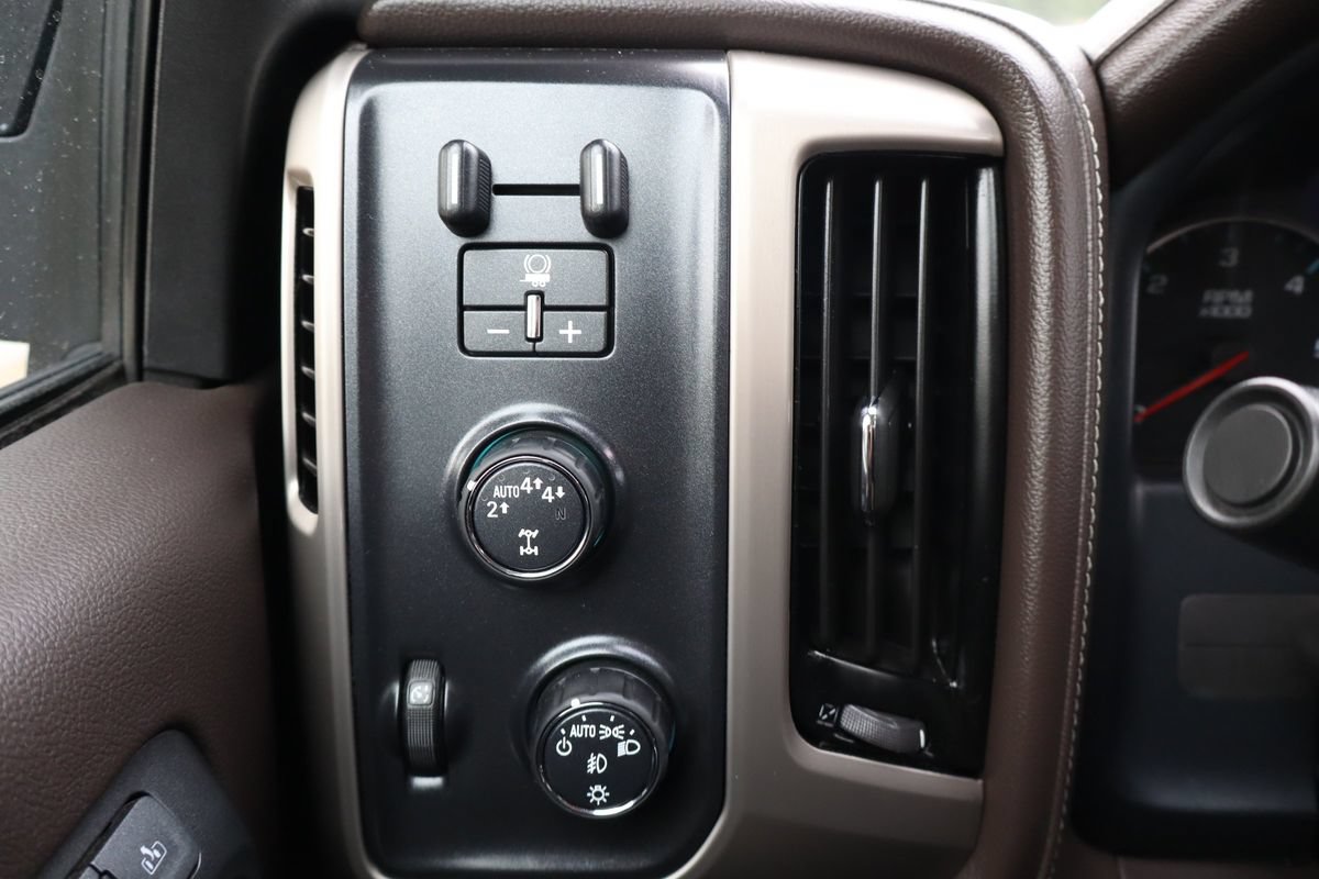 Used 2018 GMC Sierra 1500 Denali AWD/4WD image 29