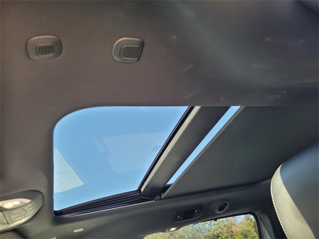 Used 2020 Chrysler Pacifica Limited w/ Advanced Safetytec Group image 29