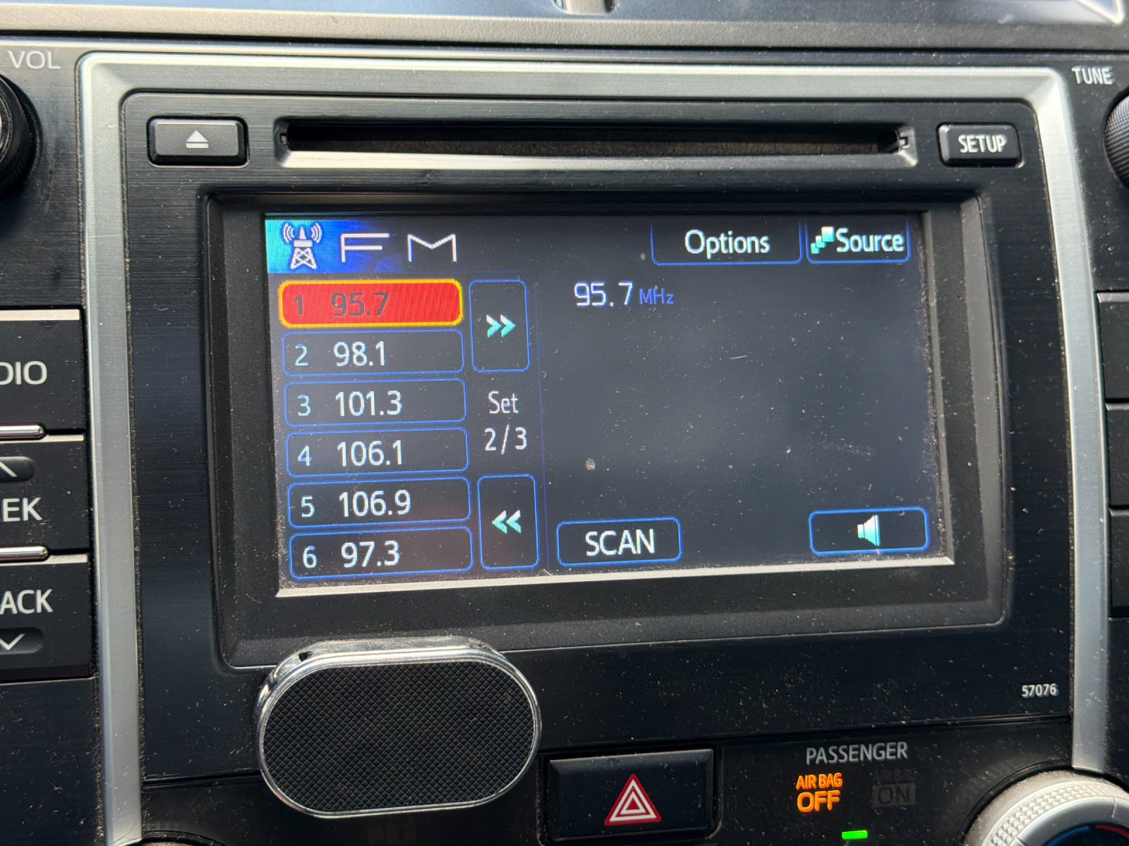 Used 2014 Toyota Camry SE FWD image 13