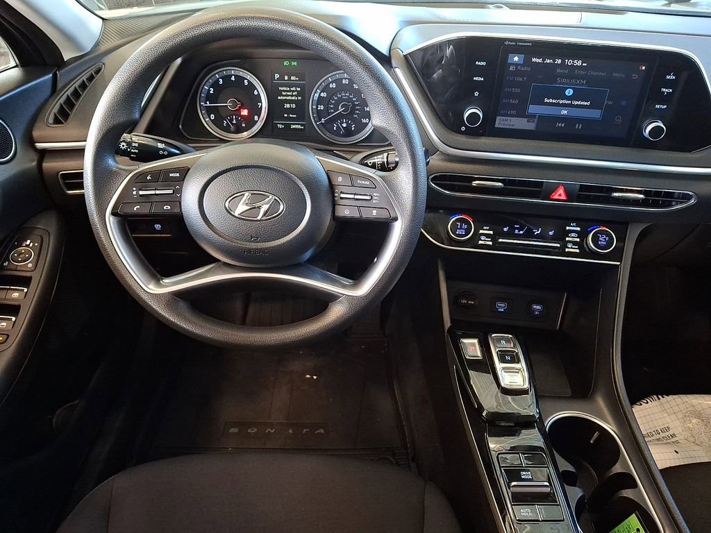 Used 2022 Hyundai Sonata SEL w/ Winter Weather Package FWD image 2