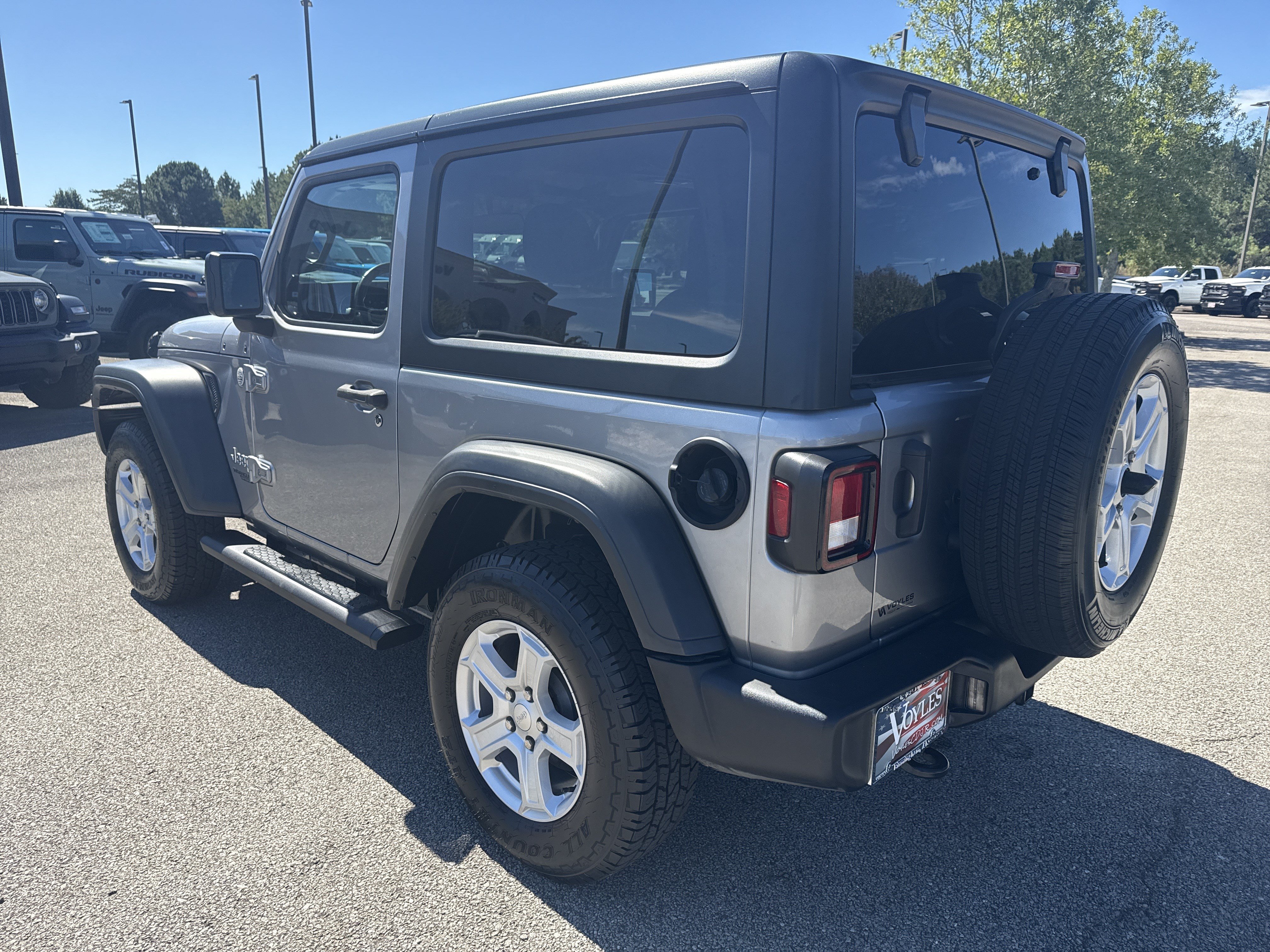Used 2020 Jeep Wrangler Sport AWD/4WD image 5
